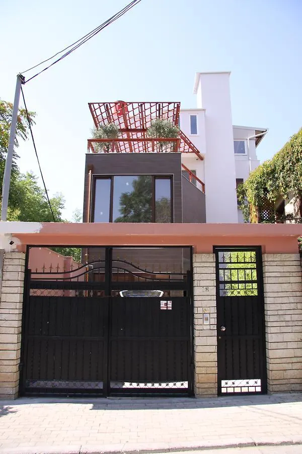Art Hostel Tirana 0*,